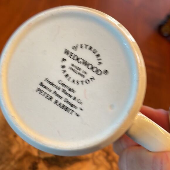 Wedgewood Peter Rabbit Cup to Welcome the New Baby Of Prince & Princess Of Wales - Picture 3 of 8